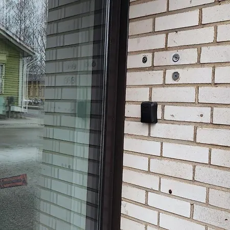 Paeivioestreet 22 Kokonainen Olohuone Makuualkovi Ja Keittioe Ei Suihkuh Iisalmen Keskusta * Иисалми