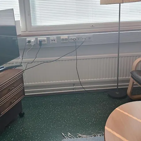 Kokonainen Olohuone Makuualkovi Ja Keittioe Ei Suihkuh Iisalmen Keskusta * Iisalmi