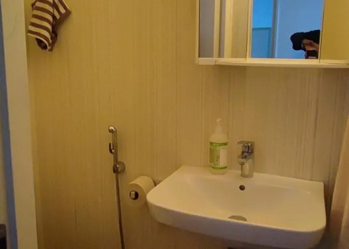 Kokonainen Olohuone Makuualkovi Ja Keittioe Ei Suihkuh Iisalmen Keskusta *