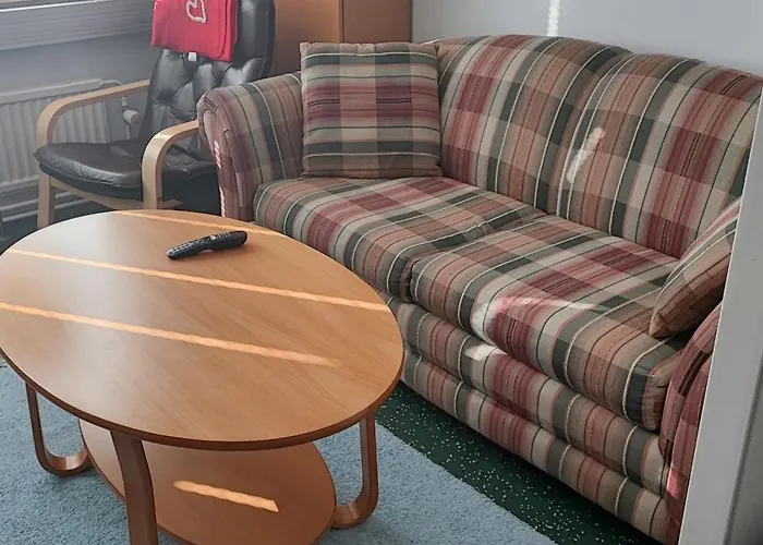 Kokonainen Olohuone Makuualkovi Ja Keittioe Ei Suihkuh Iisalmen Keskusta